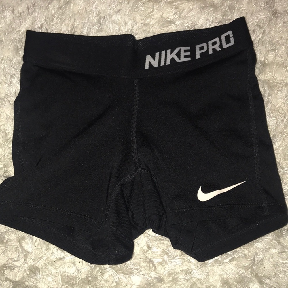 Girls Nike pro shorts